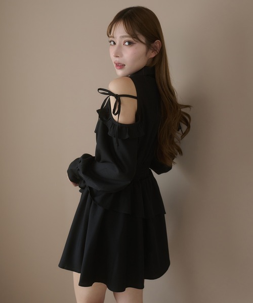 Ambre Neige(アンブルネージュ)の「Assortment ribbon open shoulders shirt dress / アソートリボンカタアキシャツワンピース(シャツワンピース・レディース・ブラック/ブラウン系その他・FREE)」の4枚目の写真