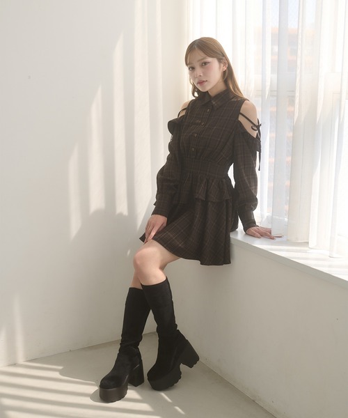 Ambre Neige(アンブルネージュ)の「Assortment ribbon open shoulders shirt dress / アソートリボンカタアキシャツワンピース(シャツワンピース・レディース・ブラック/ブラウン系その他・FREE)」の20枚目の写真