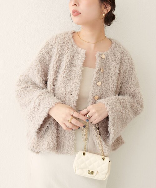 natural couture(ナチュラルクチュール)の「ペプラムボアカーディガン(ノーカラージャケット・レディース・モカ/アイボリー/グレイッシュベージュ・FREE)」の9枚目の写真