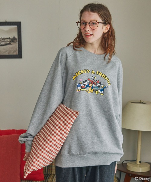 Disney（ディズニー）の「【Disney】別注 Mickey&Friends ミッキー＆フレンズ ヴィンテージライクグラフィックオーバーサイズスウェット（スウェット・レディース・ネイビー/オートミール/杢グレー/ネイビー系/アイボリー系/アイボリー・FREE）」の10枚目の写真