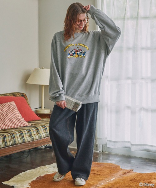Disney（ディズニー）の「【Disney】別注 Mickey&Friends ミッキー＆フレンズ ヴィンテージライクグラフィックオーバーサイズスウェット（スウェット・レディース・ネイビー/オートミール/杢グレー/ネイビー系/アイボリー系/アイボリー・FREE）」の20枚目の写真