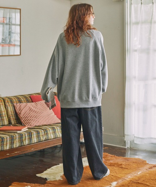 Disney（ディズニー）の「【Disney】別注 Mickey&Friends ミッキー＆フレンズ ヴィンテージライクグラフィックオーバーサイズスウェット（スウェット・レディース・ネイビー/オートミール/杢グレー/ネイビー系/アイボリー系/アイボリー・FREE）」の21枚目の写真