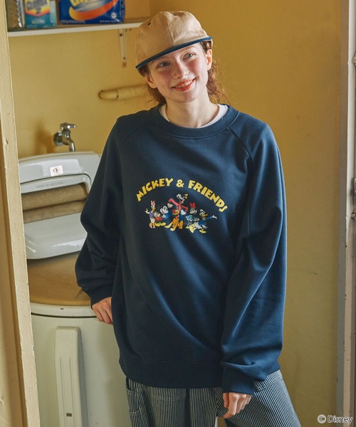 Disney（ディズニー）の「【Disney】別注 Mickey&Friends ミッキー＆フレンズ ヴィンテージライクグラフィックオーバーサイズスウェット（スウェット・レディース・ネイビー/オートミール/杢グレー/ネイビー系/アイボリー系/アイボリー・FREE）」の22枚目の写真
