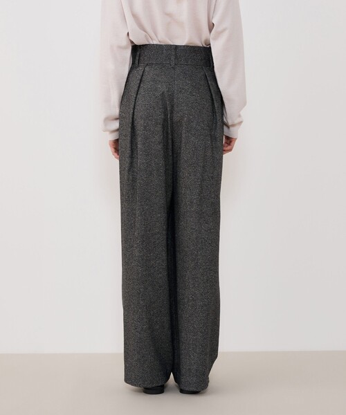 モノフラノ ワンサイドタックスラックス