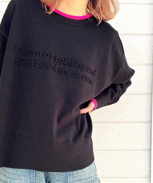 Q（キュー）の「エンボスロゴニット（ニット/セーター・レディース・ブラック/ベージュ/ピンク・MEDIUM）」の2枚目の写真