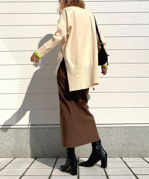 Q（キュー）の「エンボスロゴニット（ニット/セーター・レディース・ブラック/ベージュ/ピンク・MEDIUM）」の4枚目の写真