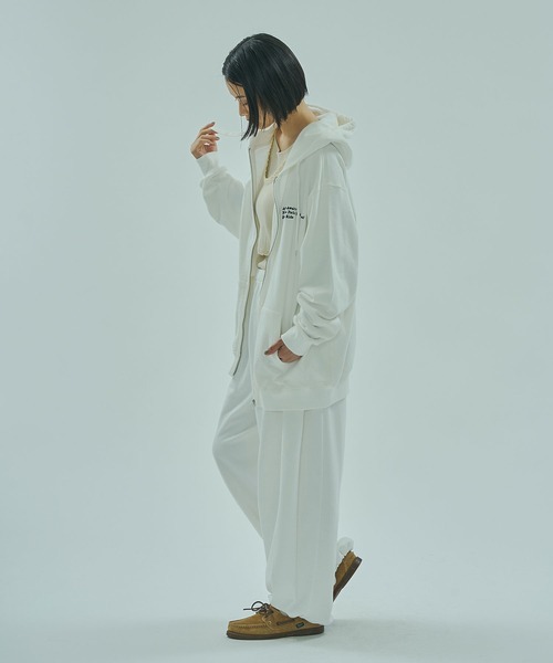 ROSE BUD（ローズバッド）の「PATCH EMBROIDERY ZIP HOODIE（パーカー・レディース・ライトグレー/ホワイト/チャコールグレー・ONE SIZE）」の11枚目の写真