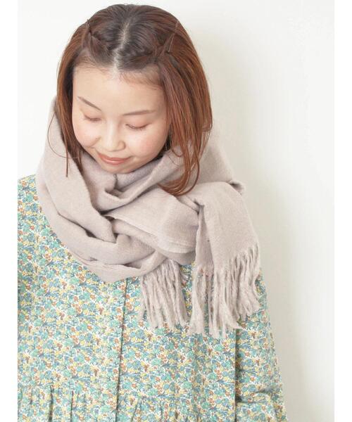 Samansa Mos2（サマンサ モスモス）の「【帯電防止/ウォッシャブル】リバーシブル無地ストール（ストール/ショール・レディース・シルバーグレー/ベージュ/ラベンダー・F）」の4枚目の写真