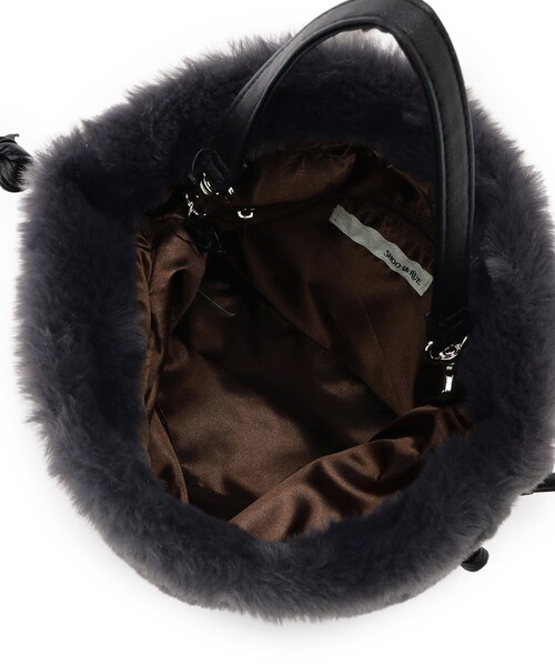 SHOO・LA・RUE（シューラルー）の「フェイクファー巾着ショルダーバッグ（ショルダーバッグ・レディース・ブラウン系その他/アイボリー系3/チャコールグレー/ダークブラウン系3・00）」の21枚目の写真