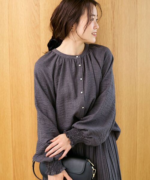 le.coeur blanc（ルクールブラン）の「ウールタッチ袖シャーリングブラウス（シャツ/ブラウス・レディース・ブラウン/チャコールグレー・38）」の14枚目の写真