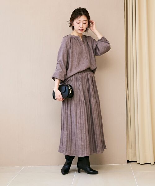 le.coeur blanc（ルクールブラン）の「ウールタッチ袖シャーリングブラウス（シャツ/ブラウス・レディース・ブラウン/チャコールグレー・38）」の5枚目の写真