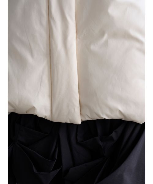 SNIDEL（スナイデル）の「LACOSTE/中綿ブルゾン（ダウンジャケット/コート・レディース・アイボリー/ブラック/ピンク・F）」の11枚目の写真