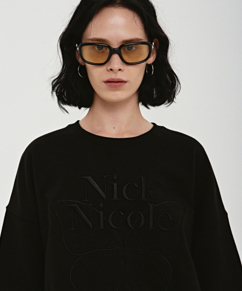 NICK&NICOLE(ニックアンドニコール)の「VOLUME BUTTERFLY SIGNATURE SWEATSHIRT_MATT BLACK(スウェット・レディース・その他・FREE)」の2枚目の写真