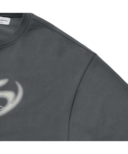 F.ILLUMINATE(フィルミネイト)の「スラントシンボルロゴスウェットシャツ-チャコール(スウェット・レディース・その他・SMALL/MEDIUM/LARGE)」の9枚目の写真