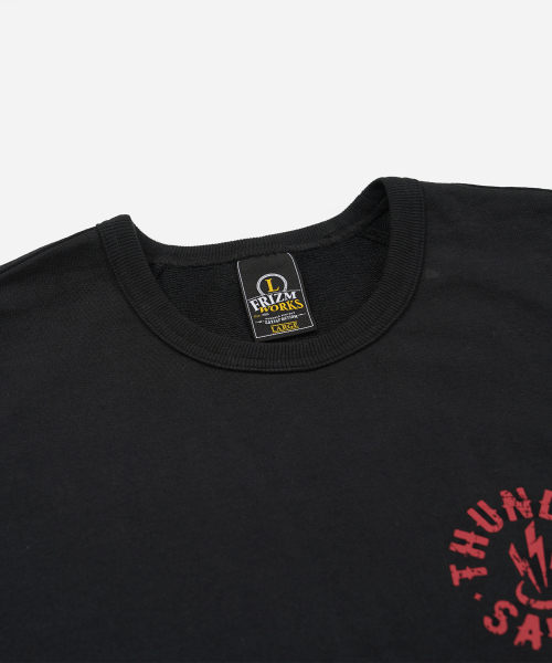 FRIZMWORKS(フリズムワークス)の「THUNDER SAUNA SIGNBOARD SWEATSHIRT _ BLACK(スウェット・メンズ・その他・X-LARGE/SMALL/MEDIUM/LARGE)」の3枚目の写真
