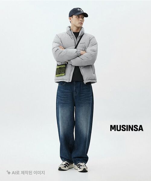 NOMANUAL(NOMANUAL)の「WASHED JUMBO DENIM PANTS - WASHED BLUE(デニムパンツ・レディース・その他・SMALL/MEDIUM/LARGE/X-LARGE)」の5枚目の写真