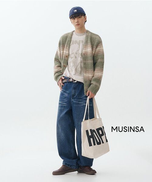 NOMANUAL(NOMANUAL)の「WASHED JUMBO DENIM PANTS - WASHED BLUE(デニムパンツ・レディース・その他・SMALL/MEDIUM/LARGE/X-LARGE)」の6枚目の写真