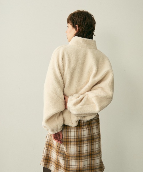 full/fill.(フルフィル)の「half zip boa pullover / ハーフジップボアプルオーバー(ブルゾン・レディース・グレー/アイボリー・FREE)」の9枚目の写真