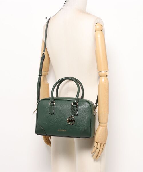 MICHAEL KORS(マイケルコース)の「THOMPSON ぺブルレザー ダッフル サッチェル ミディアム(ハンドバッグ・レディース・グリーン系・FREE)」の5枚目の写真