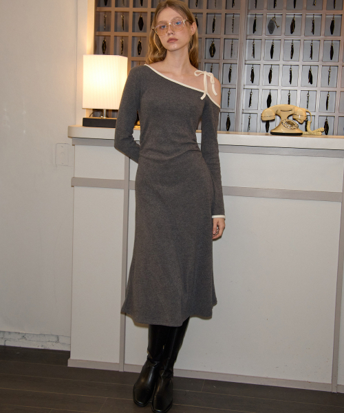 Line Point Off Shoulder Dress_ Gray