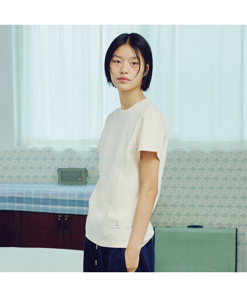 RMRN（アルエームアルエヌ）の「R ESSENTIAL T-SHIRT（Tシャツ/カットソー・レディース・ライトグレー/スカイブルー/ネイビー/グリーン/クリーム・1/2）」の3枚目の写真
