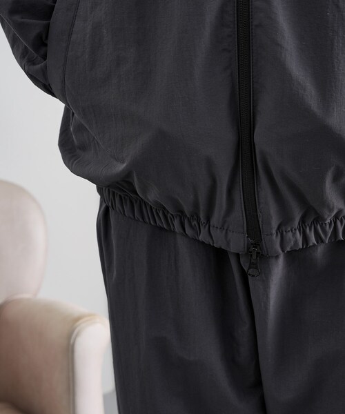 TAKEO KIKUCHI（タケオキクチ）の「TKDWトレーニングブルゾン（ブルゾン・メンズ・チャコールグレー/ブラック・02/03）」の10枚目の写真