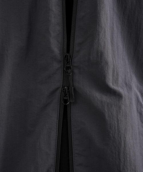 TAKEO KIKUCHI（タケオキクチ）の「TKDWトレーニングブルゾン（ブルゾン・メンズ・チャコールグレー/ブラック・02/03）」の12枚目の写真