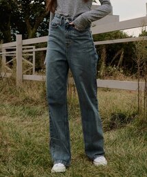 ADAUL（アダウル）の「ストレートフィットワイドデニムパンツ - 中青（デニムパンツ）」