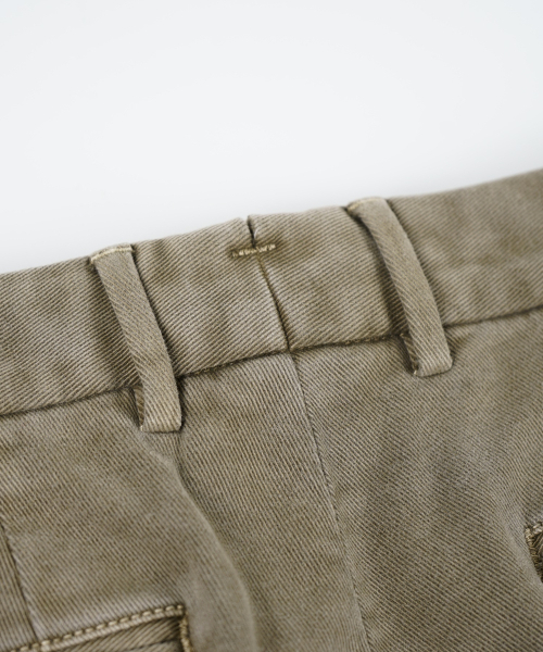 BIRBANTE（ビルバンテ）の「ソンドリオストレッチツイルパンツ - ベージュ（その他パンツ・メンズ・ベージュ・SMALL/MEDIUM/LARGE/X-LARGE）」の4枚目の写真