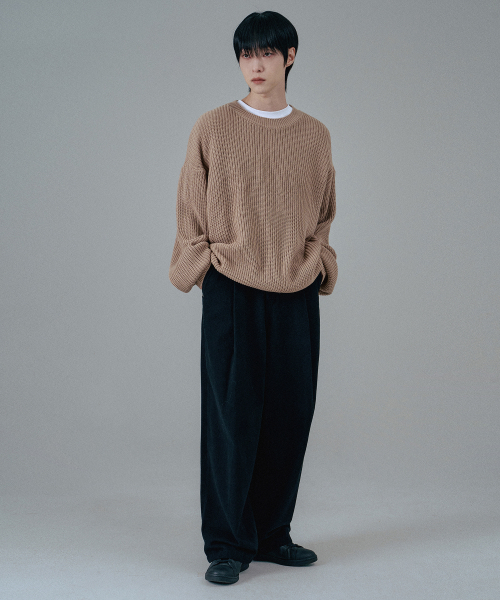 MOOVN（ムブン）の「オーバーサイズハチラウンドニットベージュ（ニット/セーター・メンズ・その他・MEDIUM/LARGE）」の3枚目の写真