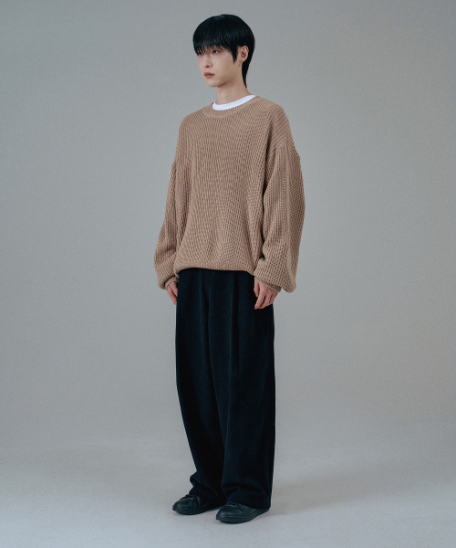 MOOVN（ムブン）の「オーバーサイズハチラウンドニットベージュ（ニット/セーター・メンズ・その他・MEDIUM/LARGE）」の4枚目の写真