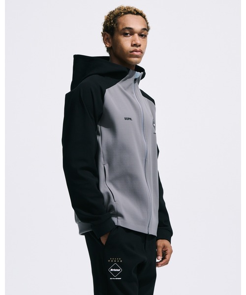 F.C.Real Bristol（エフシーレアルブリストル）の「PDK HOODED JACKET（ブルゾン・メンズ・ネイビー/ブラック・SMALL/MEDIUM/LARGE/X-LARGE/XX-LARGE）」の3枚目の写真