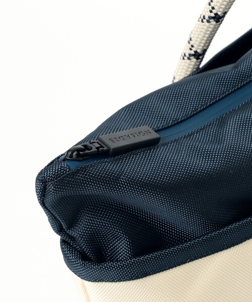 Demi-Luxe BEAMS(デミルクス ビームス)の「NOMADIS / CITY TREK トートバッグ L(トートバッグ・レディース・ネイビー・ONE SIZE)」の6枚目の写真