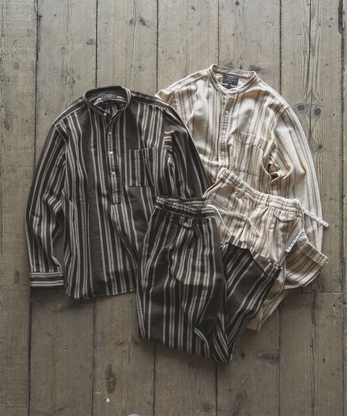 BEAMS PLUS(ビームスプラス)の「2 Pleats Relax Trousers Indian Oxford Stripe(その他パンツ・メンズ・ベージュ/ブラウン・L/S/M)」の5枚目の写真