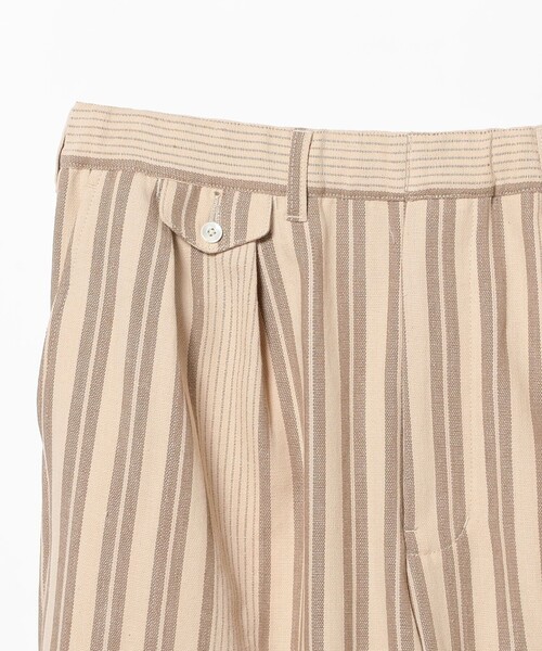 BEAMS PLUS(ビームスプラス)の「2 Pleats Relax Trousers Indian Oxford Stripe(その他パンツ・メンズ・ベージュ/ブラウン・L/S/M)」の9枚目の写真