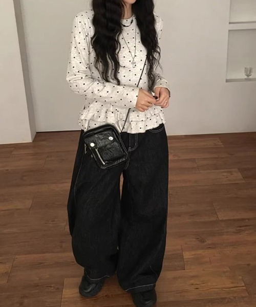 SallyLunn(サリーラン)の「ドット×フリルデザイントップス(Tシャツ/カットソー・レディース・ホワイト・LARGE/SMALL/MEDIUM)」の2枚目の写真