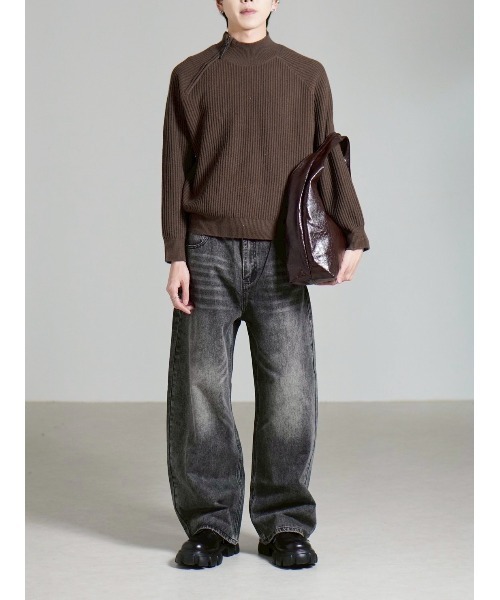 Chikashitsu +(チカシツプラス)の「【Chikashitsu +】triangle coating bag / 【チカシツプラス】トライアングルコーティングバッグ(ショルダーバッグ・メンズ・ブラック/ブラウン・ONE SIZE)」の13枚目の写真