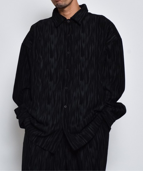 DOUBLE STEAL（ダブルスティール）の「DSムラプリントコーデュロイオーバーサイズシャツ（シャツ/ブラウス・メンズ・カーキ/グレイッシュベージュ/ブラック・LARGE/MEDIUM/SMALL）」の6枚目の写真
