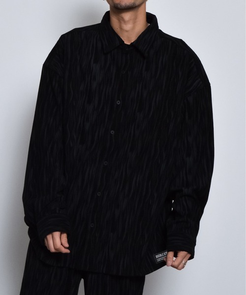 DOUBLE STEAL（ダブルスティール）の「DSムラプリントコーデュロイオーバーサイズシャツ（シャツ/ブラウス・メンズ・カーキ/グレイッシュベージュ/ブラック・LARGE/MEDIUM/SMALL）」の7枚目の写真