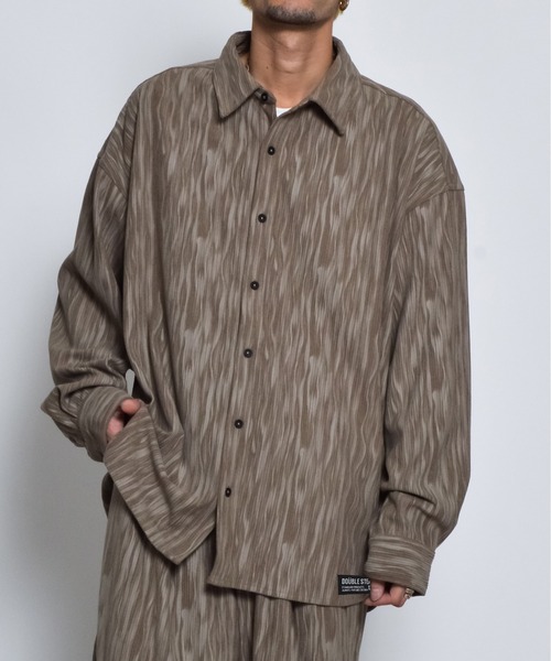 DOUBLE STEAL（ダブルスティール）の「DSムラプリントコーデュロイオーバーサイズシャツ（シャツ/ブラウス・メンズ・カーキ/グレイッシュベージュ/ブラック・LARGE/MEDIUM/SMALL）」の10枚目の写真