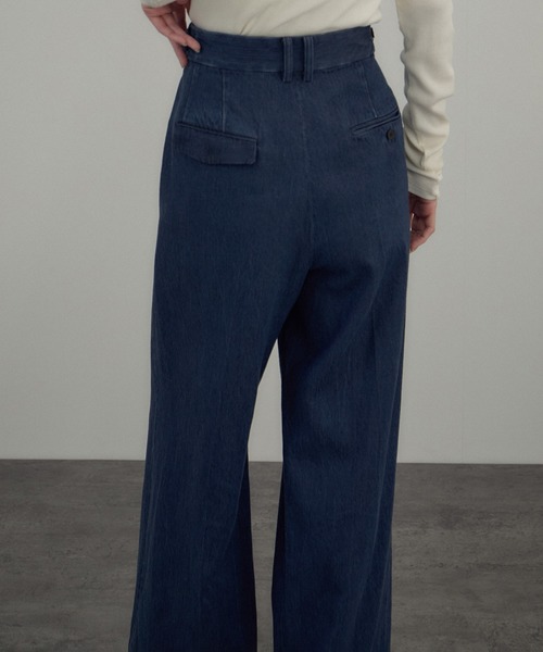 SALON adam et rope'（サロン アダム エ ロペ）の「デニムSTYLE UP TACK PANTS（デニムパンツ・レディース・ブルー系その他2・M/S）」の20枚目の写真