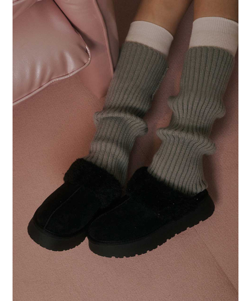 FORRR（フォルンルン）の「Flatform Fur Slippers - Black（サンダル・レディース・ブラック・FREE）」の5枚目の写真