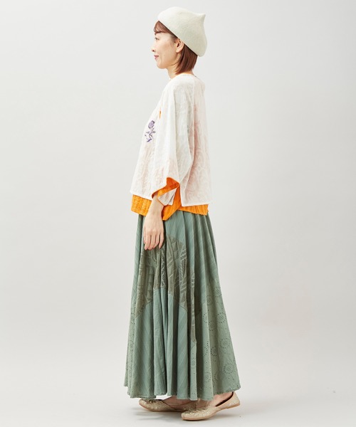 チャイハネ(チャイハネ)の「【チャイハネ】ペティナ刺繍トップス(その他トップス・レディース・ブラック/ホワイト/ブルー・FREE)」の5枚目の写真