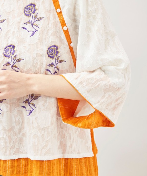 チャイハネ(チャイハネ)の「【チャイハネ】ペティナ刺繍トップス(その他トップス・レディース・ブラック/ホワイト/ブルー・FREE)」の8枚目の写真
