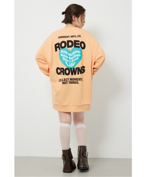 RODEO CROWNS WIDE BOWL(ロデオクラウンズワイドボウル)の「バックハートロゴワンピース(ワンピース・レディース・オレンジ系その他/ブラック/グレー×ホワイト・FREE)」の1枚目の写真