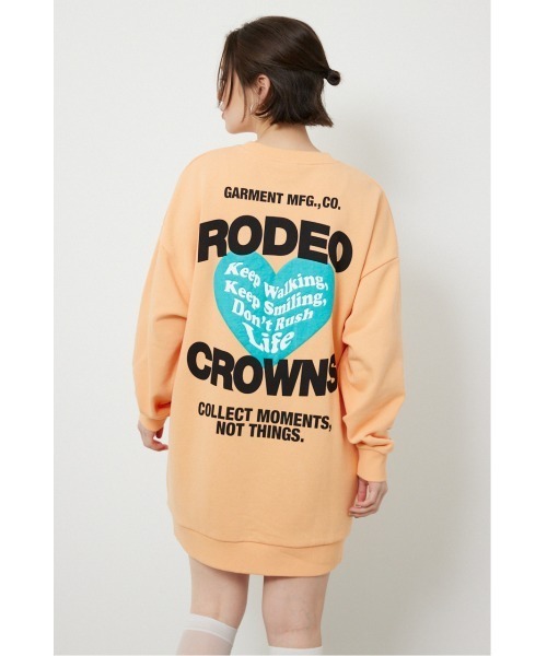RODEO CROWNS WIDE BOWL(ロデオクラウンズワイドボウル)の「バックハートロゴワンピース(ワンピース・レディース・オレンジ系その他/ブラック/グレー×ホワイト・FREE)」の4枚目の写真