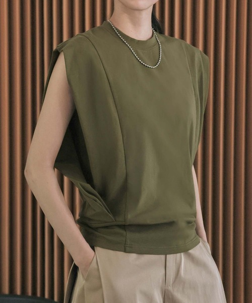 ELFRANK(エルフランク)の「ワイドショルダーノースリーブボックスシルエットトップス【洗える】(Tシャツ/カットソー・レディース・カーキ/ブラック/オフホワイト・L/M)」の12枚目の写真