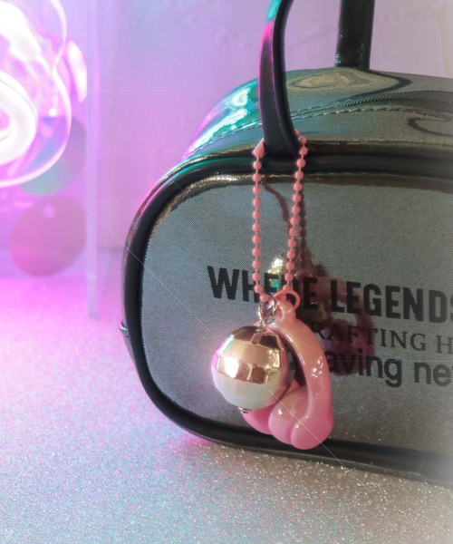 BAYFLOW（ベイフロー）の「BFヘッドホンチャーム（キーホルダー・レディース・ブラック/ピンク/ホワイト・0）」の3枚目の写真