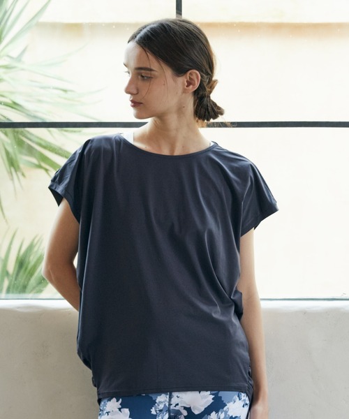 Julier Yoga and Relax(ジュリエヨガアンドリラックス)の「Julier (定番)ライトプライムドレープトップス(Tシャツ/カットソー・レディース・ネイビー/チャコール/ラベンダー/ホワイト・FREE)」の3枚目の写真