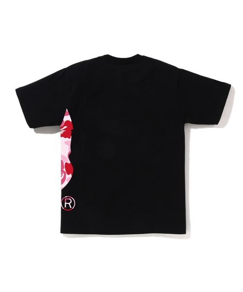 A BATHING APE(アベイシングエイプ)の「ABC CAMO SIDE BIG APE HEAD TEE(Tシャツ/カットソー・メンズ・ホワイト×グリーン/ブラック×グリーン/ホワイト×ブルー/ブラック×ブルー/ブラック×ピンク/ホワイト×ピンク・LARGE/SMALL/MEDIUM/XXX-LARGE/X-LARGE/XX-LARGE)」の12枚目の写真